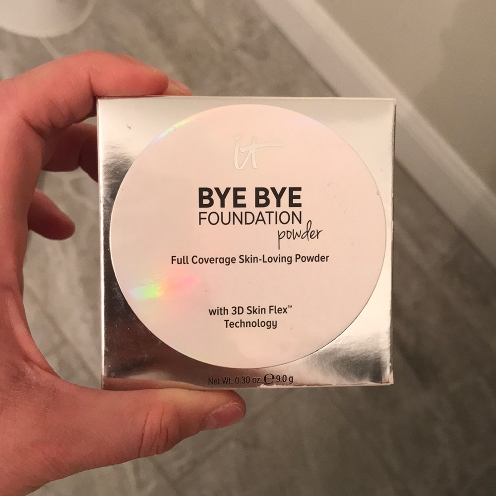 BNIB IT Cosmetics foundation